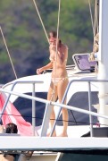 Тейлор Свифт (Taylor Swift) on a boat, Maui, Hawaii, 2015.1.24 (57xHQ) 86c6dd386397062