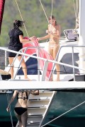 Тейлор Свифт (Taylor Swift) on a boat, Maui, Hawaii, 2015.1.24 (57xHQ) Ec7194386397509
