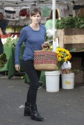 Дженнифер Гарнер (Jennifer Garner) Shops at Farmer's Market in Pacific Palisades, 07/12/2014 (13xHQ) 9ae50c387412081
