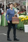 Дженнифер Гарнер (Jennifer Garner) Shops at Farmer's Market in Pacific Palisades, 07/12/2014 (13xHQ) Bf26fa387412260