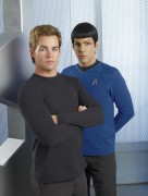 Звёздный путь / Star Trek (Крис Пайн, Закари Куинто, 2009) 0dca45387981739
