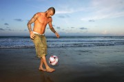 Дэвид Бекхэм (David Beckham)  in Brazil at beach - January 30 2008 - 6xHQ 302132388876060