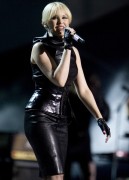 Кайли Миноуг (Kylie Minogue) performs at the Nobel Peace Prize Concert (35xHQ) B81883390111253
