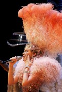 Кайли Миноуг (Kylie Minogue) Showgirl Homecoming Tour (25xHQ) Dffb91390111470
