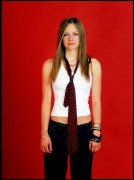 Аврил Лавин (Avril Lavigne) MTV Studios Photoshooting, Rome 06.12.2003 (26xHQ) 9f5f1c390440673