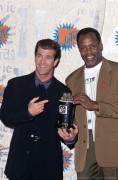 Мэл Гибсон (Mel Gibson) MTV Movie Awards - September 7, 1993 (MQ) 1aa39e390672212