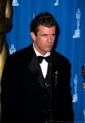 Мел Гибсон (Mel Gibson) 1996 The 68th Annual Academy Awards 49xHQ Dcd27e392229712