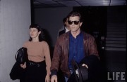Мел Гибсон (Mel Gibson) wearing sunglasses, and wife Robyn. (Photo by David Mcgough) 6xMQ 26bc4a394013565