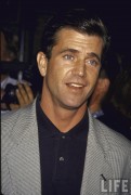 Мел Гибсон (Mel Gibson) фото (1990) 24xMQ 568e05394014270