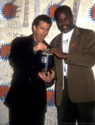 Мэл Гибсон (Mel Gibson) MTV Movie Awards - September 7, 1993 (MQ) Fcaa1b395634879