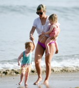 Lily Allen enjoys a fabulous family day out on sun-soaked Los Angeles beach 3/28/2015