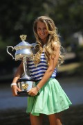 Виктория Азаренко (Victoria Azarenka) Australian Open Champion Photocall (Melbourne, 29.01.2012) (60xHQ) 199f4d519770340