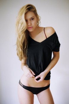 http://thumbnails112.imagebam.com/31112/4775e4311115284.jpg